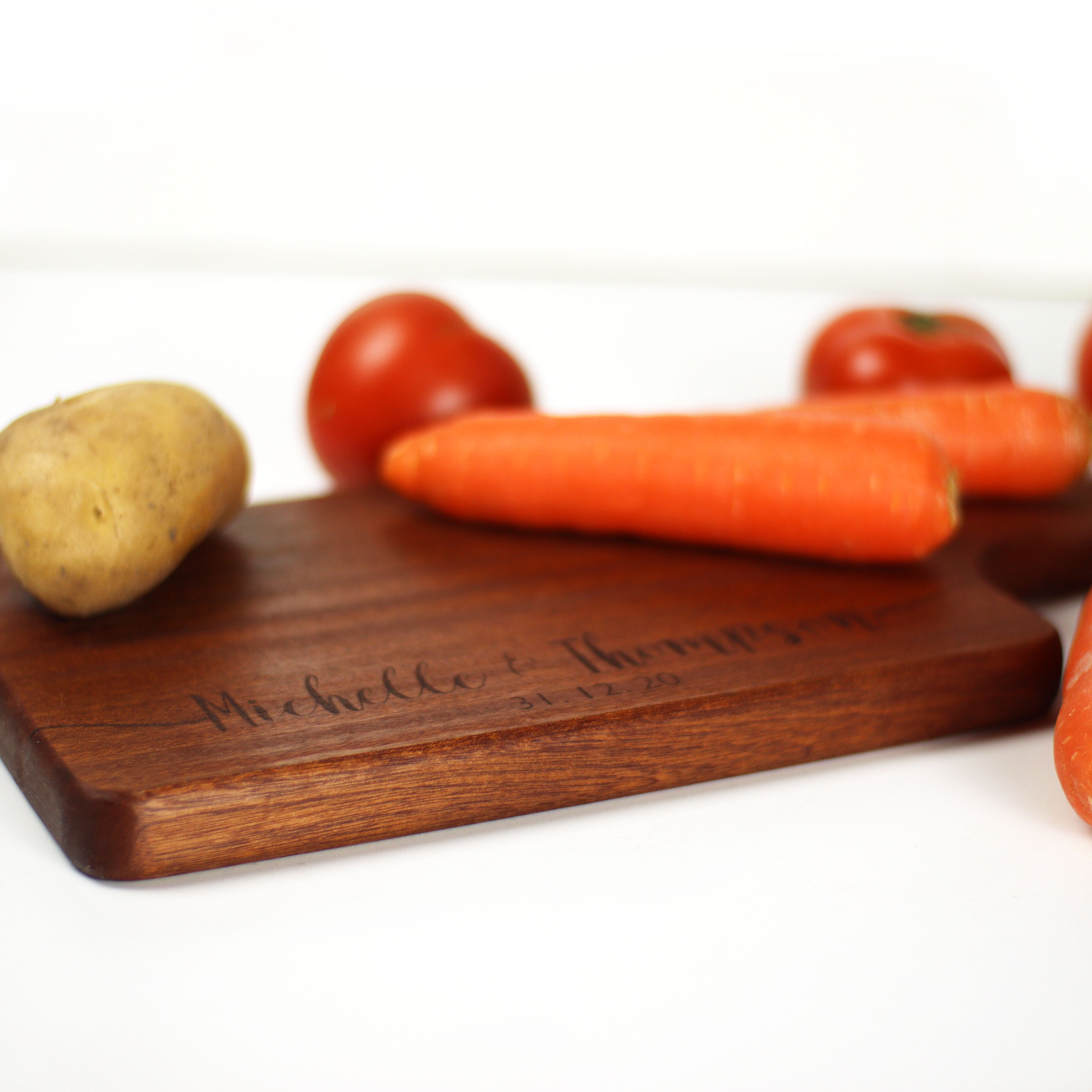Personalised Sapele Cutting Board with handle