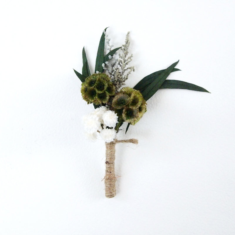 Scabbiosa Corsage - MODA FLORA