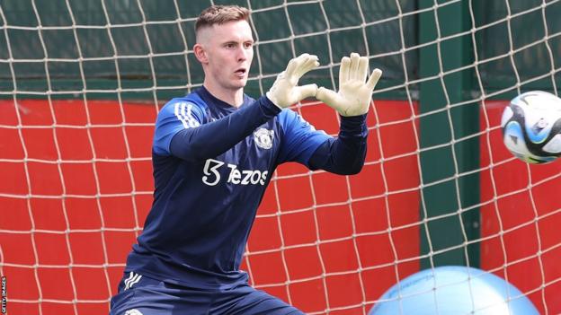 Crytal Palace Ingin Langsung Beli Dean Henderson
